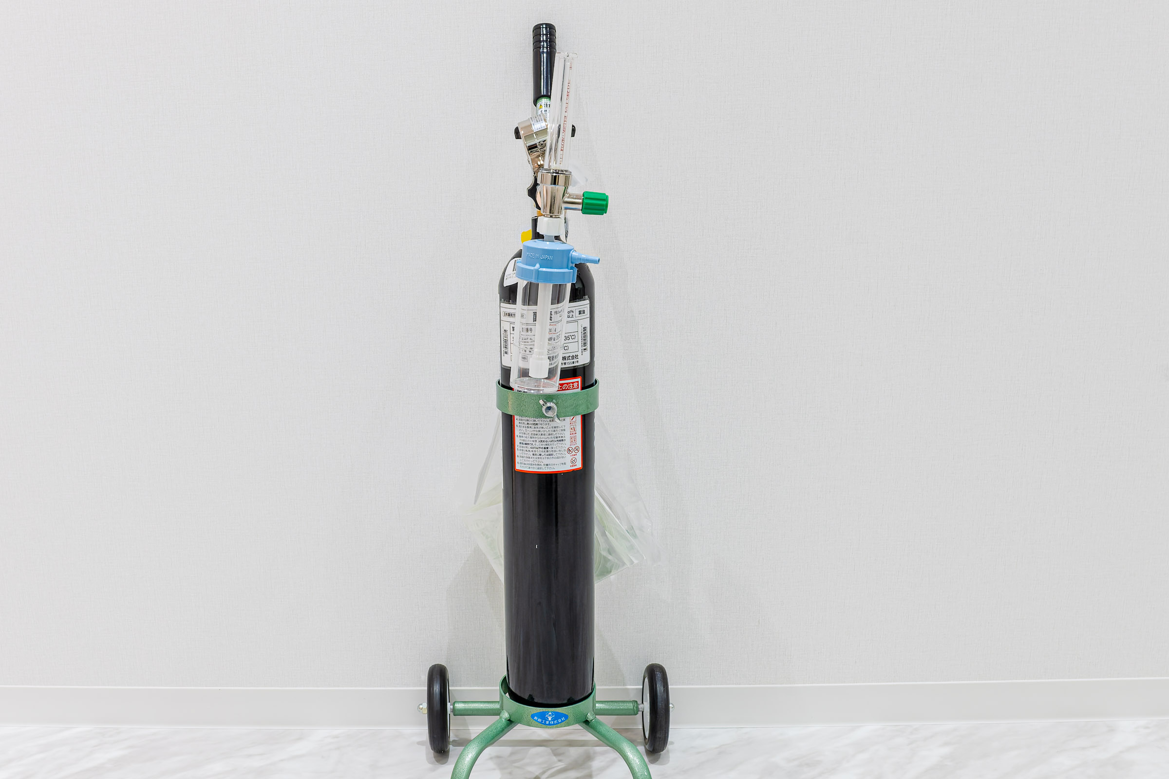 医療用酸素ボンベ